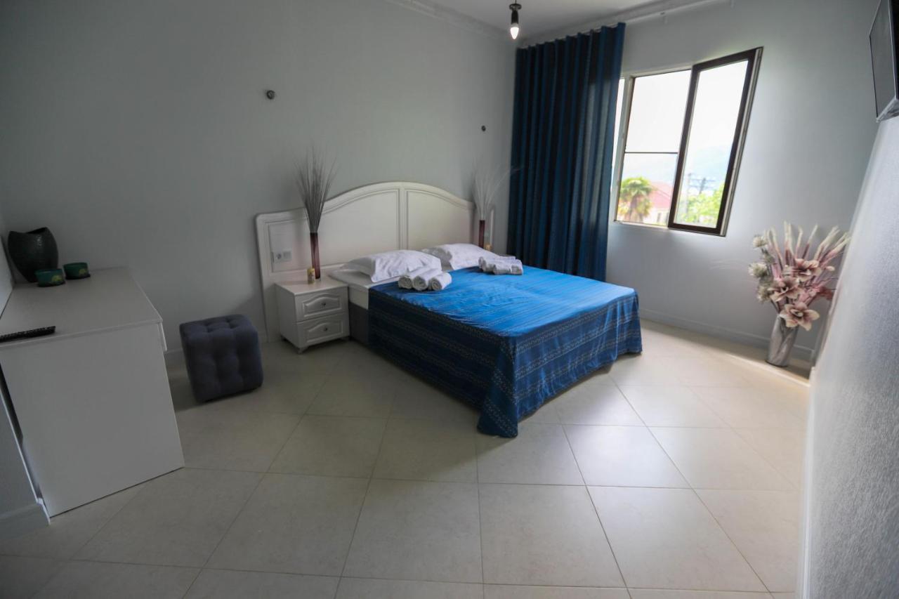 Hometel 4 Friends Gagra Dış mekan fotoğraf