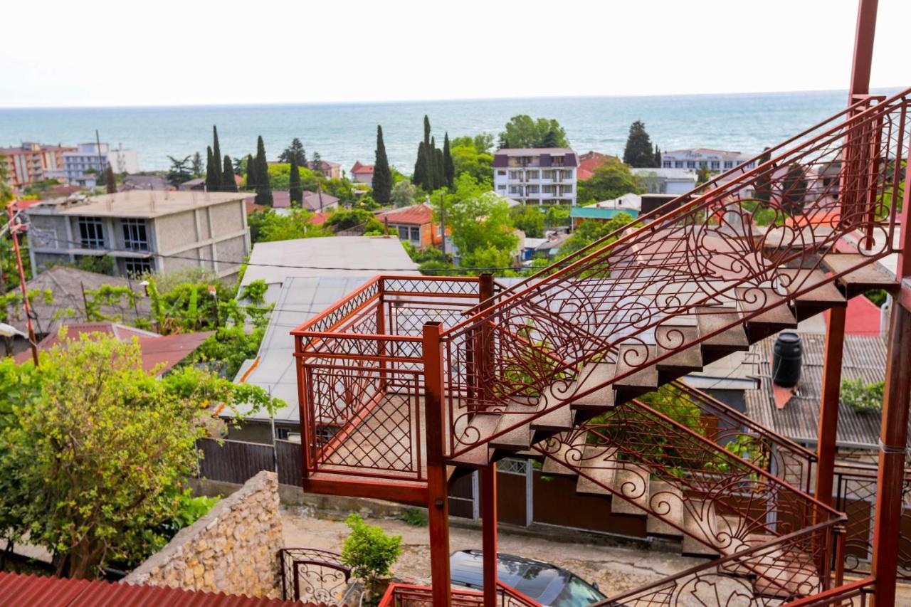 Hometel 4 Friends Gagra Dış mekan fotoğraf