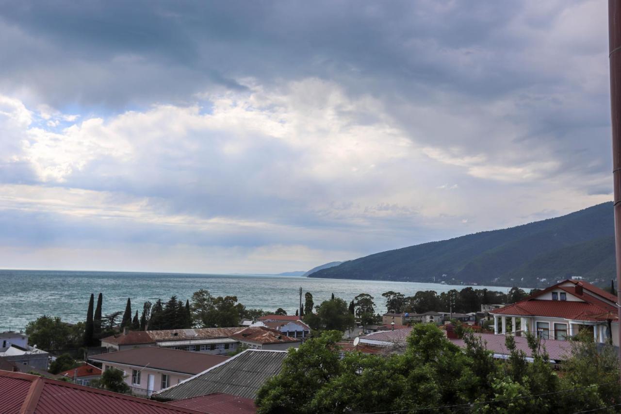 Hometel 4 Friends Gagra Dış mekan fotoğraf
